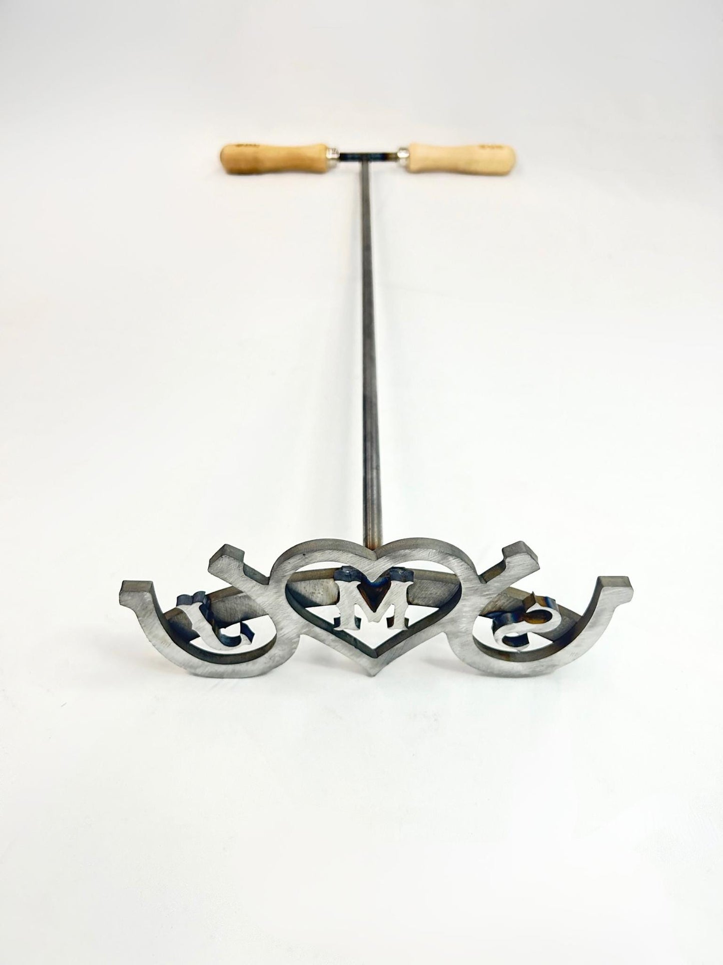 Complete wedding brander photo, the back side of the brand, and all the way to the handles.