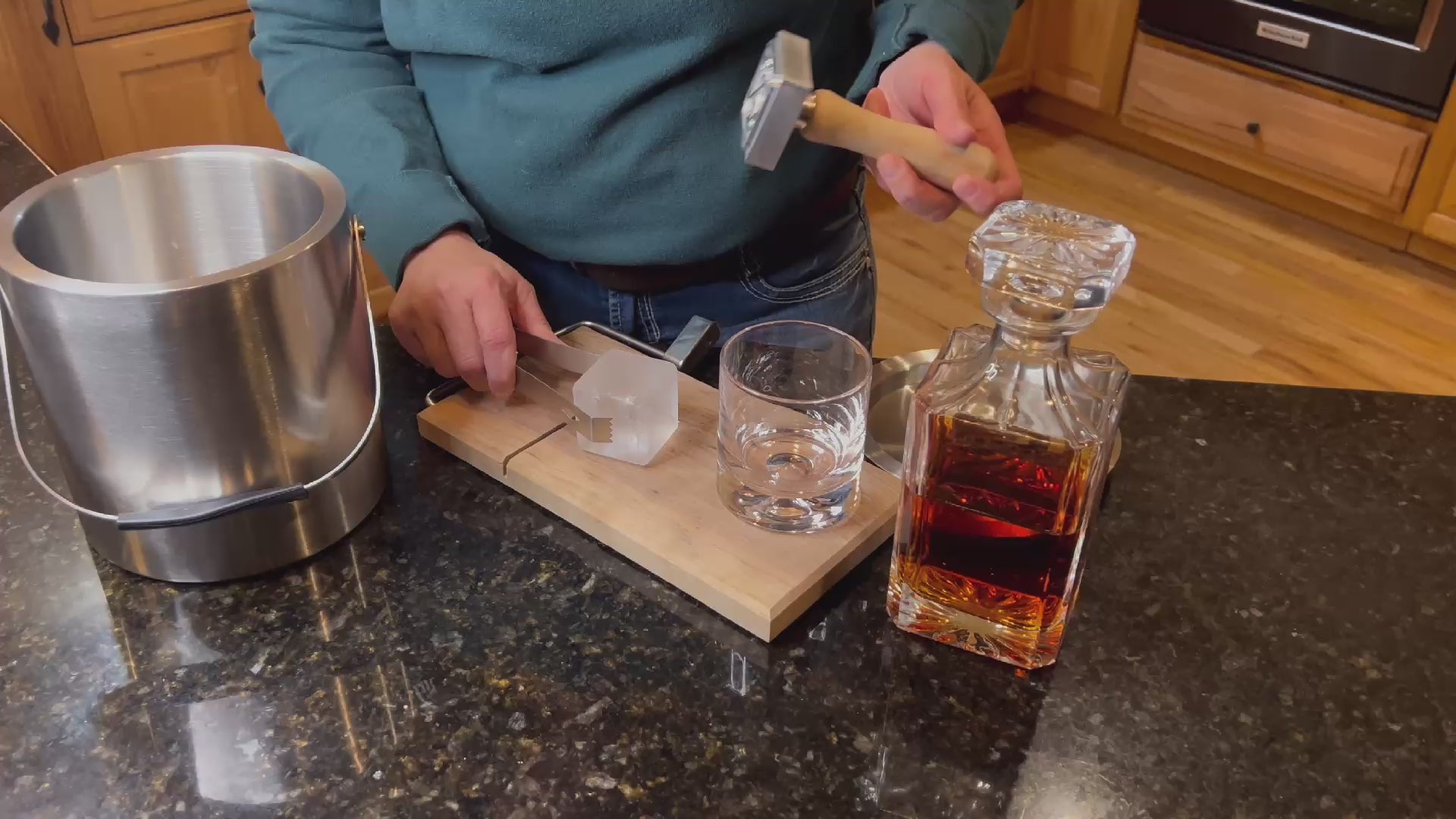 Video demonstrating 2 inch ice stamp branding